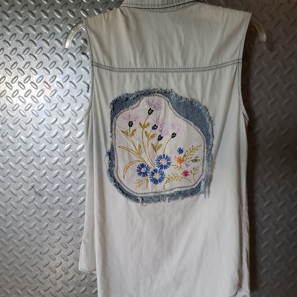 BNWT KATIE RIES uniquely handmade limited edition sleeveless button top (S)
